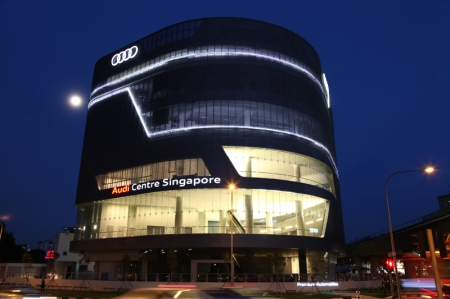Firmly committed to the local market, the Audi Centre Singapore is a key building block in taking Audi’s position in Singapore to the next level. The brand with the four rings will up the ante in terms of service, offering the most premium experience at all levels — from the moment the Audi customer/owner steps into the showroom to the aftersales experience — both at the Audi Centre, as well as the Audi Customer Service Centre on Ubi Road.
