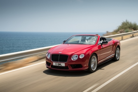 Building on the success of the acclaimed Continental GT V8, the new GT V8 S models feature a more powerful version of  Bentley’s high-efficiency 4-litre, twin-turbo V8 engine developing  521 bhp at 6,000 rev/min and an immense peak torque of 680 Nm at a mere 1,700 rev/min. Delivered via a close-ratio ZF 8-speed automatic transmission, the increased power provides effortless, exhilarating high performance with breath-taking acceleration and imperceptibly smooth power delivery. Switch into S mode via the gear selector and the V8 S rewards the spirited driver with a sharpened throttle response while gears are held for longer with faster shifts.