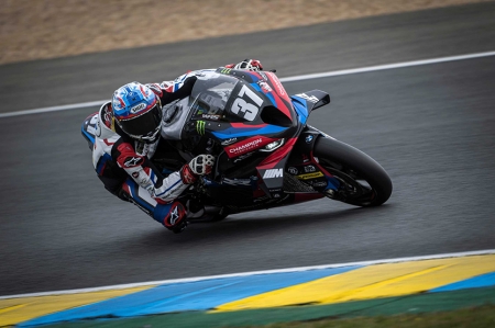 Markus Reiterberger (GER), Ilya Mikhalchik (UKR) and Jérémy Guarnoni (FRA) claimed third place at the opening event, which was the legendary 24 Hours of Le Mans, an extremely gruelling spectacle. 

This was also the first podium for the new #37 BMW M 1000 RR, debuting on the track for the first time. Mikhalchik also posted the fastest lap time in it, clocking in at 1:35.751 minutes. The newly-formed Tecmas-MRP-BMW Racing Team enjoyed a perfect debut, claiming victory in the Superstock class.
