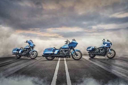 What’s arguably more American than a bunch of loud, boisterous motorcycles? Well, muscle cars of course.

In a new limited-edition series, Harley-Davidson is celebrating muscle car culture and its racing heritage with the introduction of Fast Johnnie, the 2023 addition to the Enthusiast Motorcycle Collection of limited-run bikes. These bikes are decked out with factory-direct custom paint and graphic treatments, amongst other upgrades.
