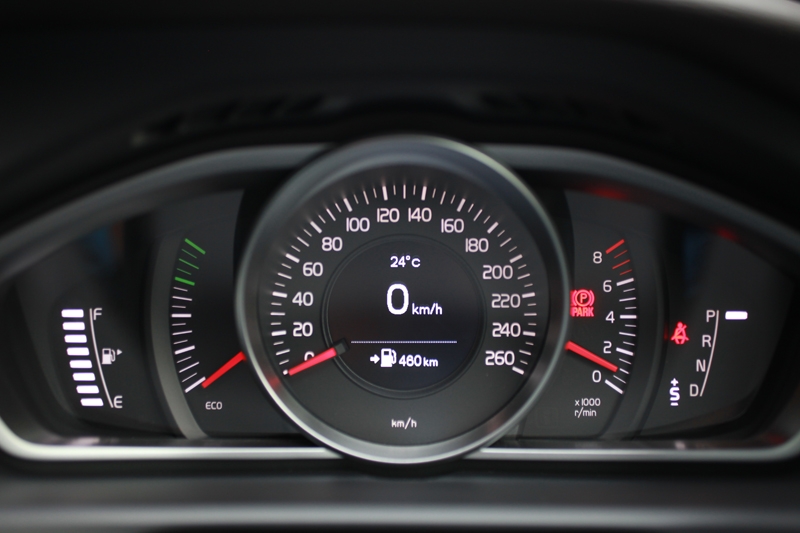 'Eco' indicator informs you (a) when you're driving too hard, and (b) when you're doing Mother Nature a big favour