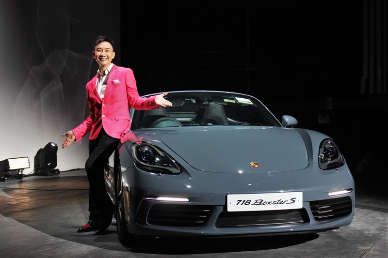 Sadly, the new 718 Boxster canâ€™t be specified with a local comedian as an optional extra. Hossan Leong was the host for the evening launch event.