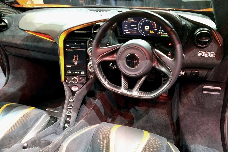 A much improved cockpit compared to the 650S