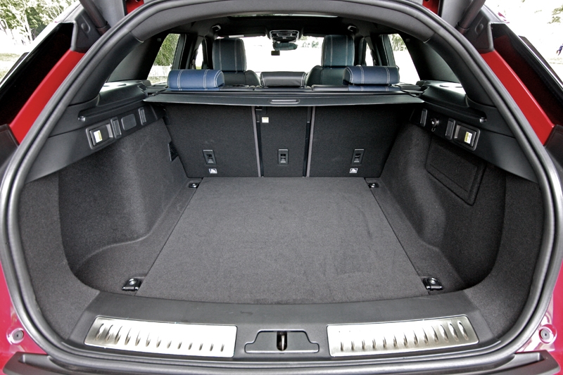 673-litres boot capacity at your disposal; bring the rear seat down and you instantly have 1,730-litres
