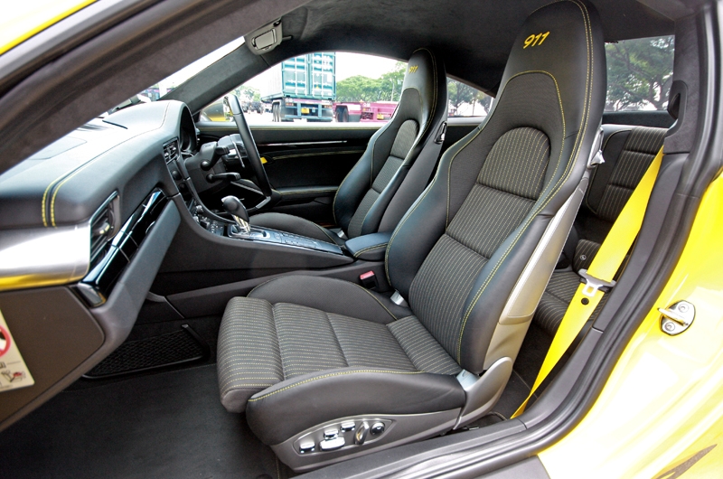 Standard semi leather/fabric seats for the Carrera T