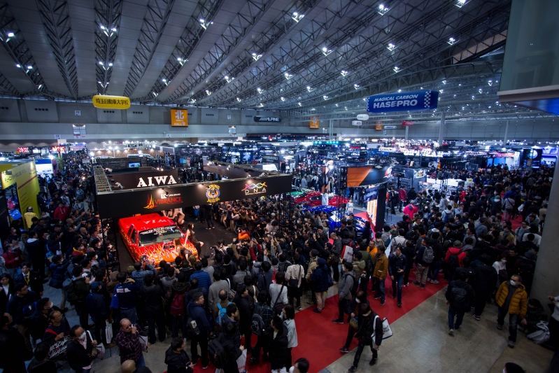 The scene at Hall 9 (out of 11) on Saturday afternoon, when a total of nearly 127,000 people thronged Tokyo Auto Salon’s 4,200 booths.
