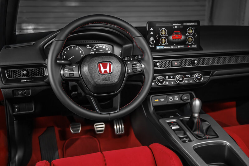 Driver-centric cockpit, Honda LogR data logger available via infotainment screen