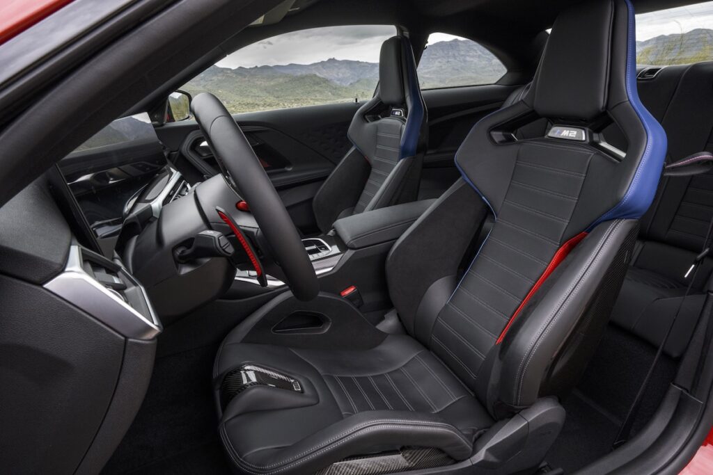 <i>M Carbon seats look great but also make getting in and out of the car a challenge for ladies in short skirts</i>