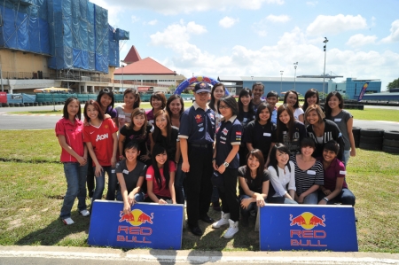 The Red Bull Rookies Team 2011 will be made up of two drivers from Malaysia, one from Brunei and one from Singapore. This search is open out to females age 18 to 30 years old who have a distinct passion for speed! The search was recently conducted through auditions held at various local universities and
public areas. In addition, an online campaign via website and Facebook as well as local radio station Power 98 reached out to the ladies with passion in motor sports. The search began on 14 February 2011 at National University Singapore, followed by 15 February 2011 at Singapore Institute of Management, 17 February 2011 at Singapore Management University and ended with a public search at Parco Bugis Junction on 19 February 2011.