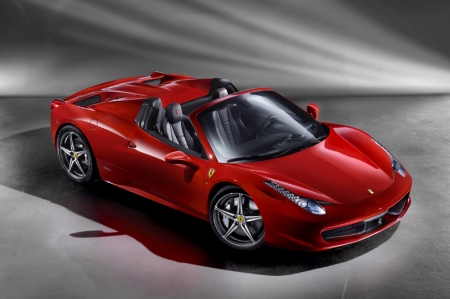 The 458 Spider is powered by Ferrari’s naturally-aspirated,570 hp 4.5-litre V8 with 540 Nm of torque. The power is transferred to the road by Ferrari’s dual-clutch F1 paddle-shift transmission through the sophisticated E-Diff, itself integrated with the F1-Trac traction control and high-performance ABS for maximum handling dynamics.
