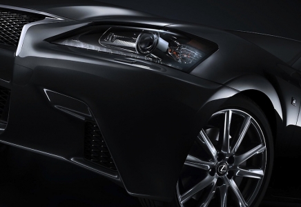 Just last week, the 2013 Lexus GS 350 was launched at the Pebble Beach Concours d'Elegance in California. Lexus' competitor next to BMW's 5 Series, Mercedes-Benz's E-Class, Audi's A6 and Jaguar's XF, the GS 350 is powered by a 3.5 liter V6 engine that whips out 306bhp at 6,400 rpm, with maximum torque rated at 375Nm at 4,800 rpm. Mated to a 6-speed sequential-shift automatic transmission, the Lexus GS will sprint from 0 to 100km/h in an impressive 5.7 seconds, with a top speed of 230km/h. 