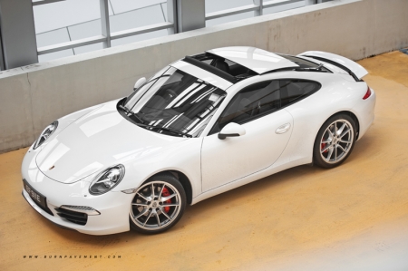 That is until you view it from the side; the first give away. After all, the 991 was stretched by a further 100mm.