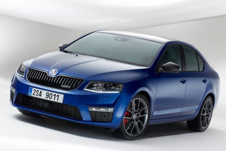 Like previous versions, the vRS will be available in both petrol and diesel form, and gets identical mechanicals to the current Golf, which means either the 220 bhp, 350 Nm 2.0-litre TSI from the GTI, or the 184 bhp, 380 Nm 2.0-litre TDI from the GTD. To give an idea of how the Fastest Octavia Ever performs, the TSI version equipped with a 6-speed manual will do 0-100 km/h in 6.8 seconds and will top out at 248km/h. Stop-start, Brake Energy Regeneration and the optional 6-speed DSG gearbox should help fulfill Skoda’s claims of a 19% improvement in fuel efficiency compared to the old models.