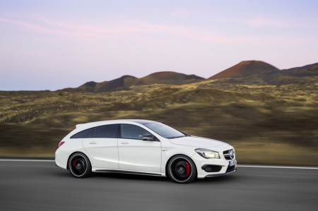 The fourth high-performance compact car from Mercedes-AMG adopts the same philosophy as the successful CLS 63 AMG Shooting Brake by taking the form of a sports car with five seats and a large tailgate.