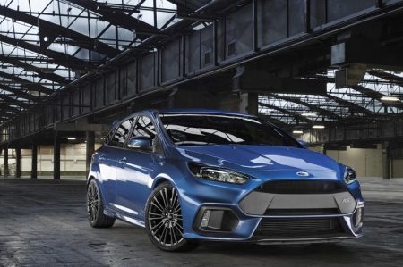 Developed by a small team of Ford Performance engineers in Europe and US, the new Focus RS is the third generation of Focus RS cars, following models launched in 2002 and 2009. It will be the 30th car to wear the legendary RS badge, following such technology trendsetters as the 16-valve 1970 Escort RS1600, the turbocharged Sierra RS Cosworth of 1985 (oh, and remember its radical aerodynamics?), and the four-wheel-drive 1992 Escort RS Cosworth. The all-new Focus RS is also the first ever RS model that will be sold around the world and produced for all markets at Ford’s Saarlouis, Germany, manufacturing plant beginning late this year.