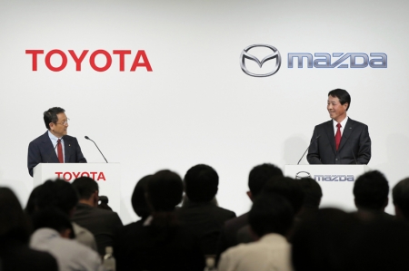 The announcement comes amid media reports that said the two companies are exploring numerous projects. Among them would be an arrangement in which Toyota supplies Mazda with its hydrogen fuel cell system and plug-in hybrid technology, in exchange for receiving Mazda’s fuel-efficient Skyactiv gasoline and diesel engine technology.The latest move comes as global automakers increasingly pool resources on expensive green-car development. In hydrogen fuel cell technology, for example, Nissan has teamed with Ford and Daimler AG, while Honda is working with General Motors.