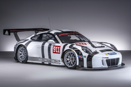 Adapted from its production sibling, the 911 GT3 R features the distinctive double-bubble roof, and the wheelbase which has been lengthened by 8.3 centimetres compared to the previous generation. This ensures a more balanced weight distribution and more predictable handling particularly in fast corners, in comparison to the previous GT3 R.