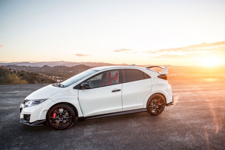 Billed as a ‘race car for the road’, the new Honda Civic Type R is the most extreme and high-performing model to ever wear the acclaimed red 'H’ badge. With a high-revving all-new 2.0-litre VTEC Turbo engine, advanced new suspension systems, stand-out function-led styling and a new +R track mode it is set to bring new standards to Europe’s high-performance front-wheel drive hatchback segment. Peak power output is 306 bhp, with the engine red-lining at 7,000 rpm, delivering a class-leading top speed of 270 km/h.