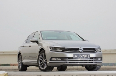 And I’m saying this based on its price tag. The Passat 1.8 TSI in Highline spec here commands $156,300 with COE.