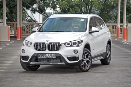 And now today we have the all-new, 2015 X1 sDrive20i. It’s a different animal altogether too; first and foremost, it’s now a front-wheel drive — something BMW fans still find hard to swallow. Secondly, it has an exterior that mimics the bigger X5 closely; in other words, more mature and there’s that undeniable tinge of macho-ness as well.