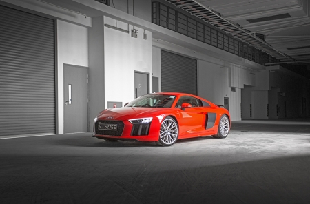 The R8, when first revealed back in 2007 was a gorgeous and technologically-advanced piece of machinery. Audi had outdone themselves with the 1st generation car.
