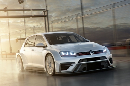 Following the first full season of racing in which the Golf GTI TCR won 17 races and two championships, modifications have been made to the car's outer skin, while the technology under the bonnet has also been fine-tuned. This is to ensure the 350 hp on tap could be fully utilised.