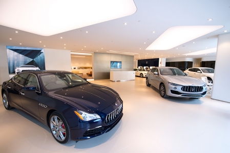 As the fifth brand in Komoco Holding’s suite of represented marques, Maserati sits alongside the Ferrari showroom at 30 Leng Kee Road - partly detached from Hyundai and Harley-Davidson, another two brands under their wing. The other is Jeep, which resides a stone’s throw away at Chang Charn Road.
