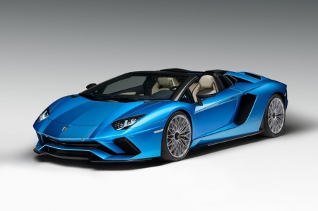 Lamborghini’s Ad Personam personalization program is also available on the Aventador S Roadster, allowing customers limitless potential in customizing their vehicle both inside and out.