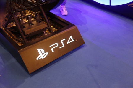 Sony kindly invited us for a preview of the event, where we could try three unreleased game titles — Gran Turismo Sport, FIFA 18 and Taiko No Tatsujin — in addition to existing game titles already available for the PlayStation 4 such as Minecraft. 
