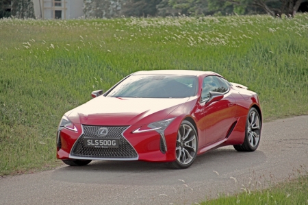 You take a look at the LC 500 here — you’re just not sure. The front end made it look like a serpent and the grill seems a tad over the top. Its headlamps, along with the individual daytime running light and signal repeaters, all LED, seems too abstract. Flanking the car are several creases, paired to a broad shoulder that, potentially, puts Stallone to shame. The rear? Full of details that will not look out of place in a Transformer series, thanks largely to the slit-eyed tail lamps. 