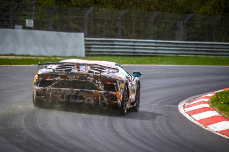 Development of the car included significant CFD simulation to optimize the ALA performance, with the exceptional downforce requiring an entire rework of the Aventador’s active and passive dynamic systems to exploit the car’s physical boundaries. Developing ALA strategies for the Aventador SVJ through both static and dynamic virtual simulations, a virtual attempt at the NÃ¼rburgring Nordschleife already returned a better lap time than the Lamborghini HuracÃ¡n Performante. 