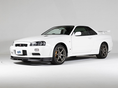 2002 NISSAN SKYLINE GT-R (R34) V-SPEC II NÜR (10KM)


Given the skyrocketing values of JDM icons, the crown jewel of the collection is unsurprisingly that white Skyline GT-R. The current auction record for an R34 Skyline is 33.2 million yen (US$314k/S$426k) for a 6817km Millennium Jade M-Spec Nür, but this BH Auction car will probably smash that. For comparison, that’s slightly more than the base price of a McLaren 720S in the US - just let that sink in for a moment...


The reason for the astronomical price? Well for starters, it's a V-Spec II Nür, the penultimate iteration of the R34 that commemorated the end of Skyline GT-R production (the 19 mighty Z-Tunes were converted by Nismo in 2005 from existing cars). Named after that famous racetrack in Germany, 718 V-Spec II Nür were produced (159 - the most common colour - in white), and received all of Nissan’s go-faster bits that were available to the Skyline at the time.

