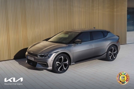 The electric premium crossover scored a total of 279 points, fending off a shortlist that was almost entirely comprised of pure EVs, a clear indication of the direction the automotive industry is trending towards. This is the first time that Kia, or any other South Korean car manufactuer, has won the prestigious title, and the third time for an EV.