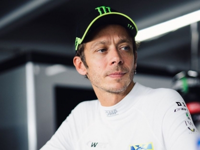 Valentino Rossi certainly needs no introduction. He is a nine-time motorcycle world champion, and is one of the most successful motorcycle riders of all time and has a whole roster of records to his name.

His successes on the racetrack and his personality have quite rightly made him a living legend.

Some may not know this, but Rossi has also proved that he is an excellent driver too. He has since shown that car racing has become his second motorsport home. Now, swapping his two wheels for four, he will be joining the BMW M Works driver roster for their 2023 season.